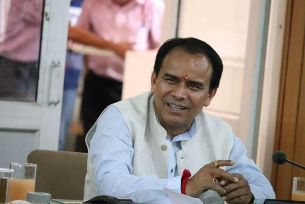 बड़ी खबर(देहरादून)आपदा राहत कोष से होगें अब यह निर्माण।।